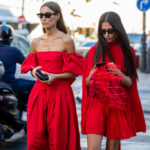 Femmes portant des robes rouges élégantes