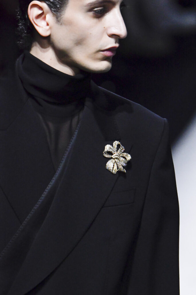 Mode masculine automne-hiver 2024-2025 : les broches